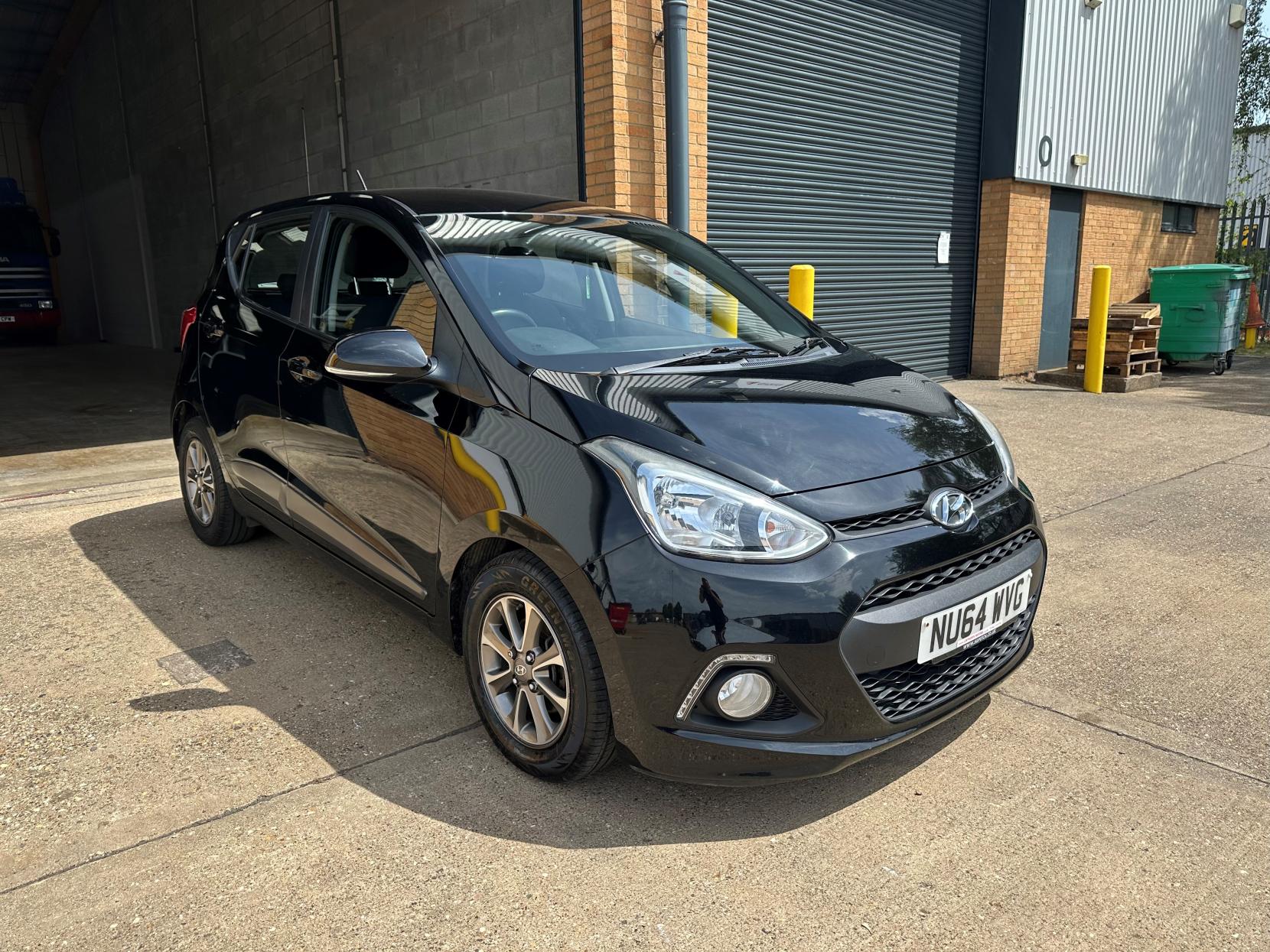 Hyundai i10 1.2 Premium Hatchback 5dr Petrol Manual Euro 5 (87 ps)
