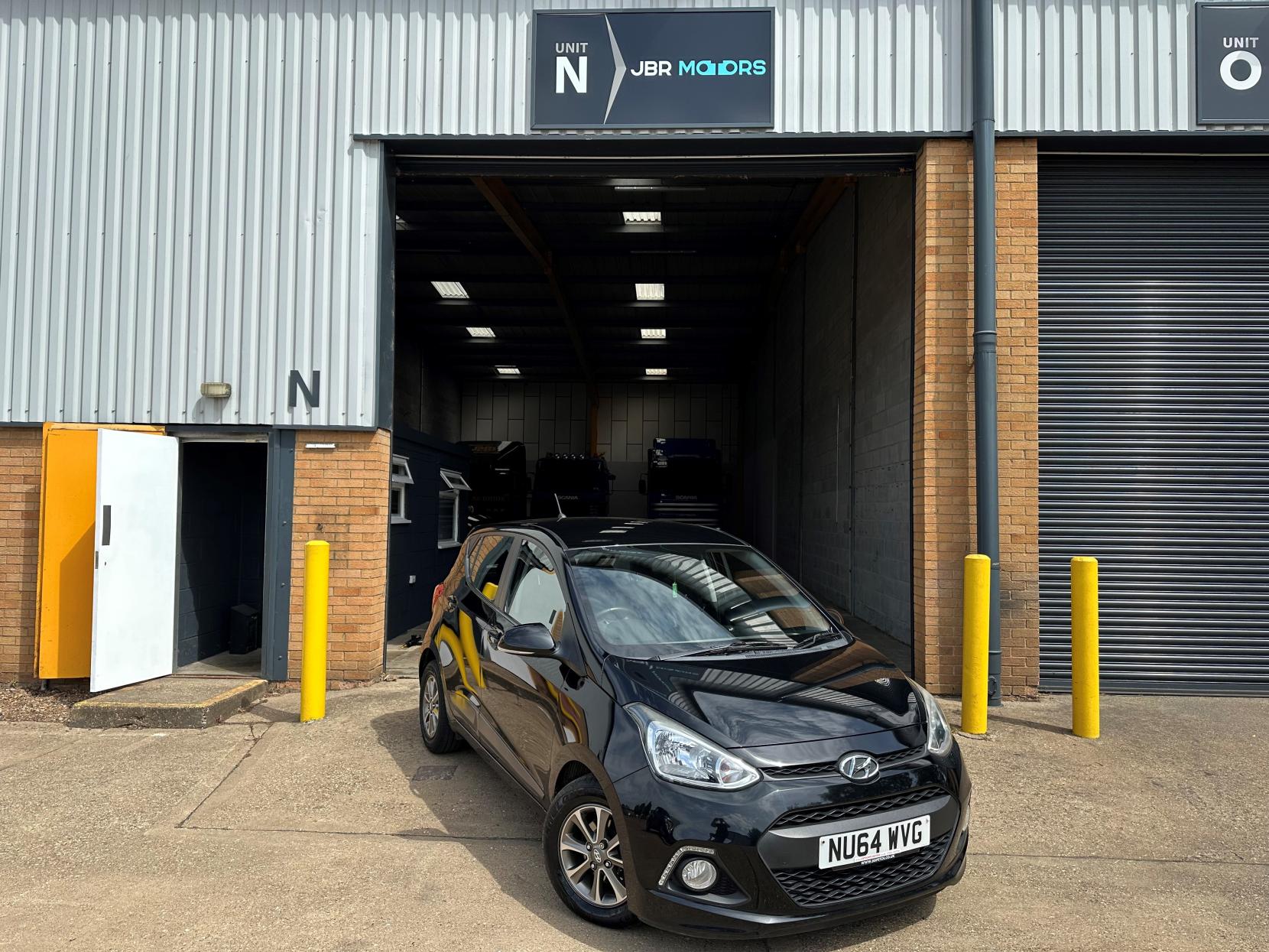 Hyundai i10 1.2 Premium Hatchback 5dr Petrol Manual Euro 5 (87 ps)