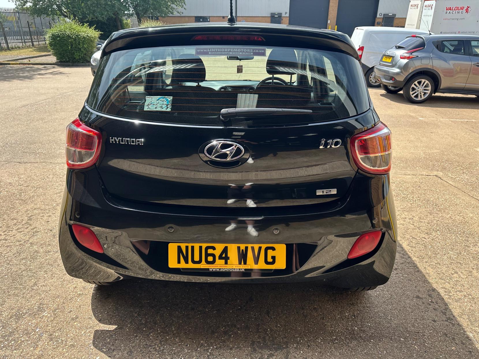 Hyundai i10 1.2 Premium Hatchback 5dr Petrol Manual Euro 5 (87 ps)