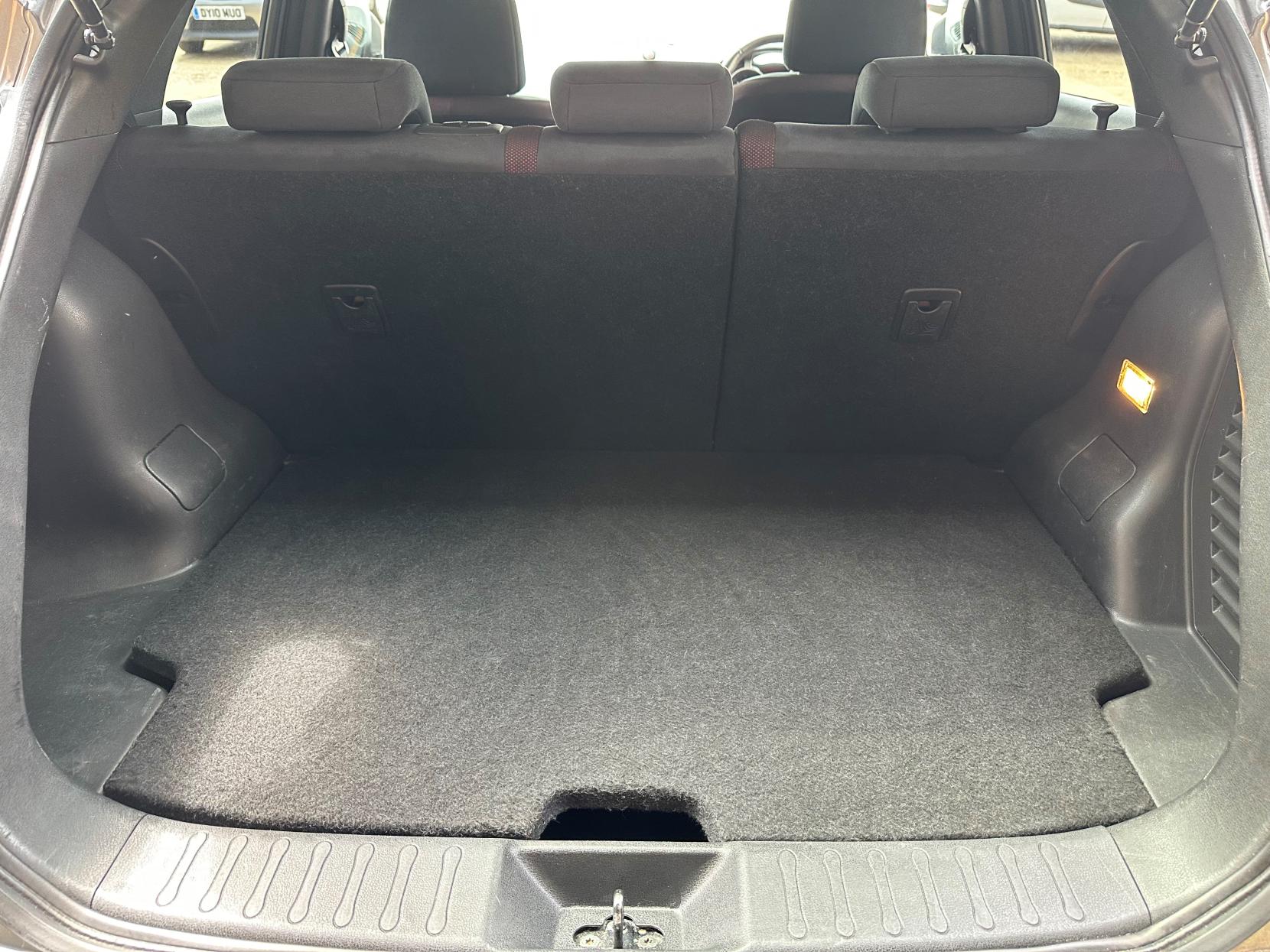 Nissan Juke 1.2 DIG-T N-Connecta SUV 5dr Petrol Manual Euro 6 (s/s) (115 ps)