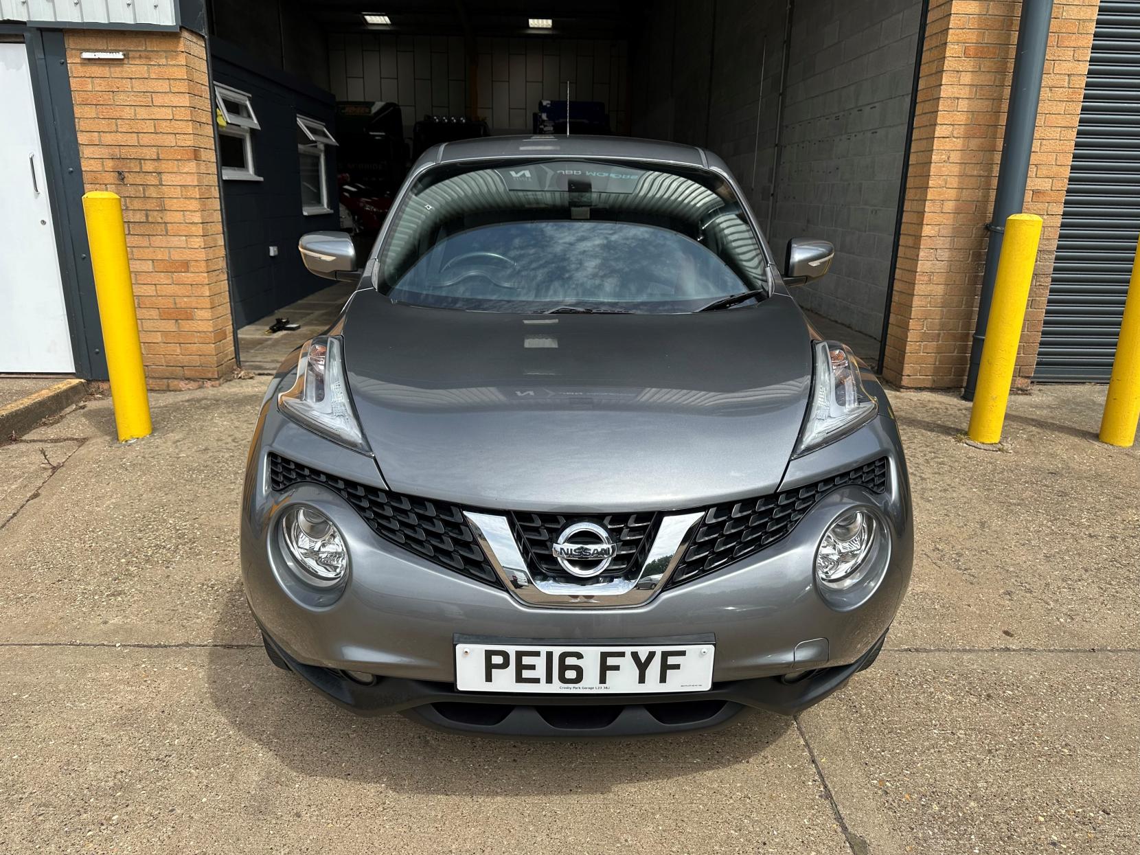 Nissan Juke 1.2 DIG-T N-Connecta SUV 5dr Petrol Manual Euro 6 (s/s) (115 ps)