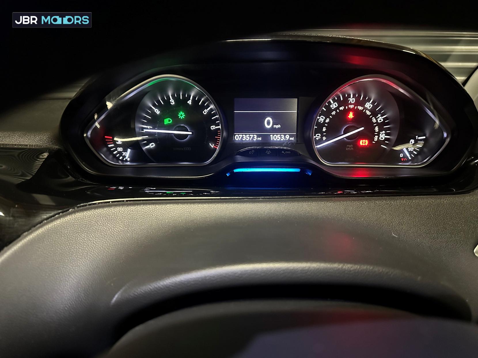 Peugeot 208 1.2 VTi Allure Hatchback 3dr Petrol Manual Euro 5 (82 ps)