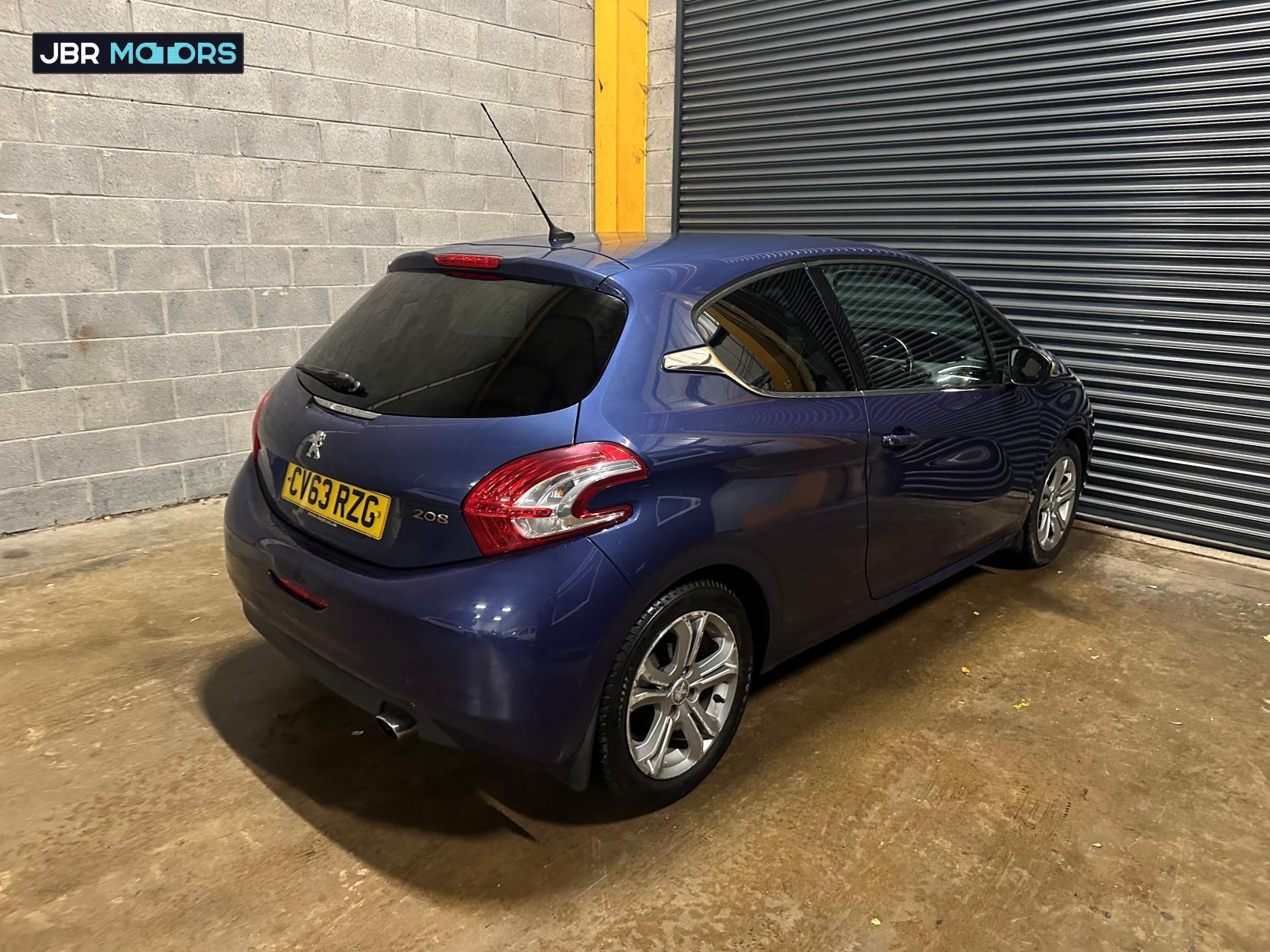 Peugeot 208 1.2 VTi Allure Hatchback 3dr Petrol Manual Euro 5 (82 ps)